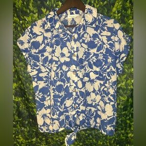 Chic Blue Floral Button-Down Shirt